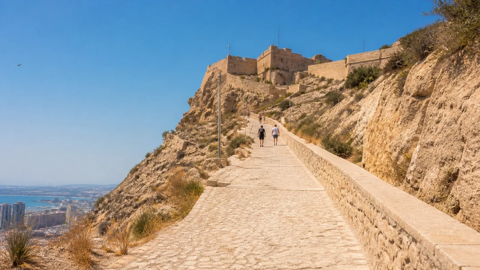 6. Pensar que Alicante y la Costa Blanca son lo mismo