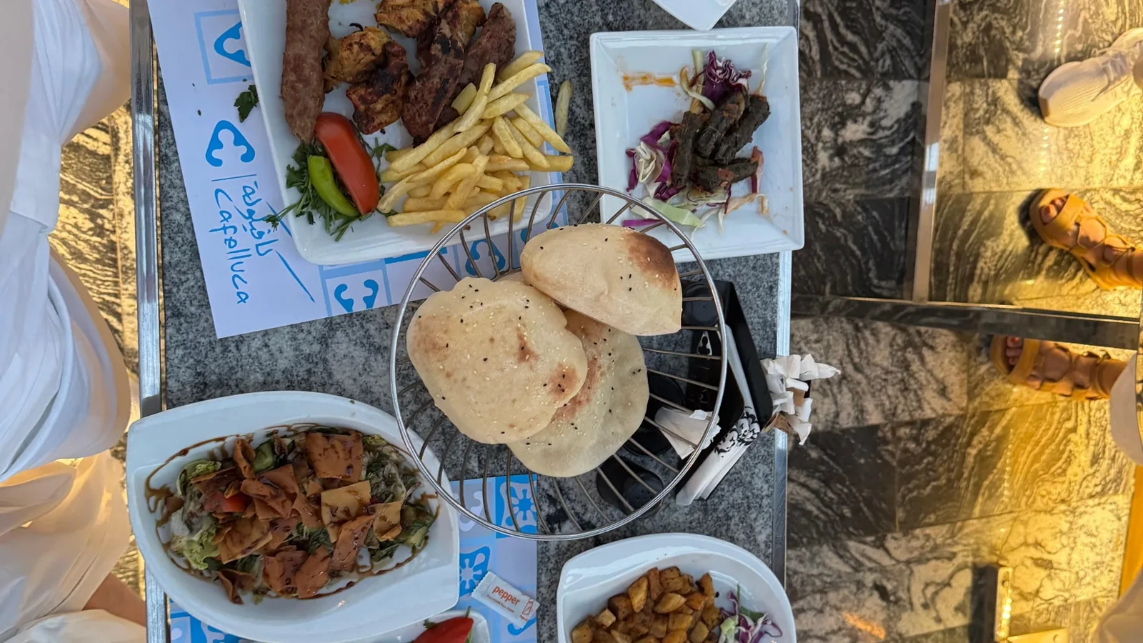 Où manger au Caire : les saveurs du quotidien au-delà des pyramides