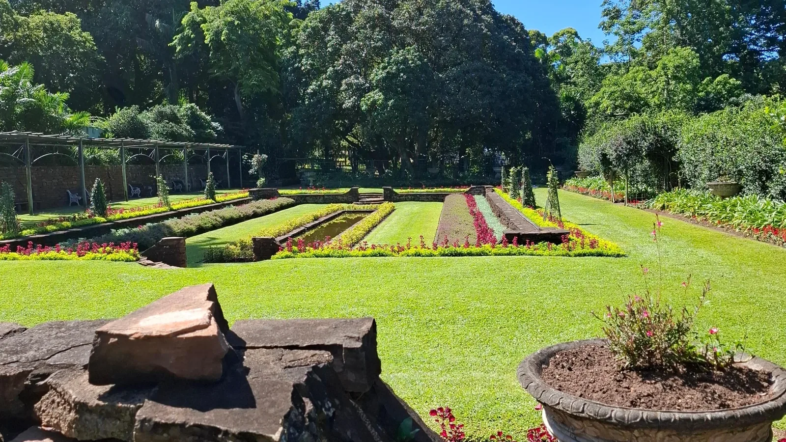 Day 4: coast and neighbourhoods at a slower pace
