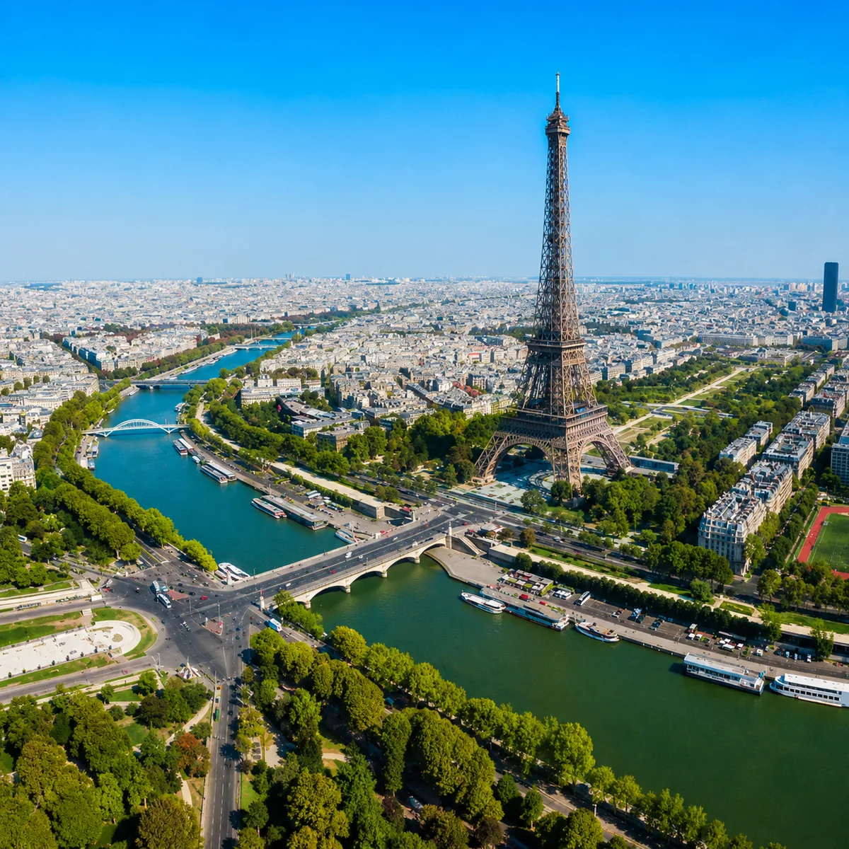 Paris Travel Guide
