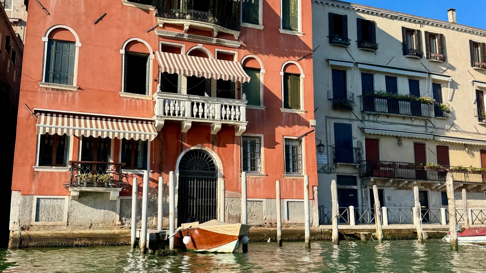 Venezianische Fassaden an einem Kanal
