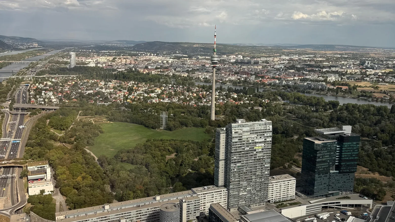 Travelling to Vienna without spoiling the experience
