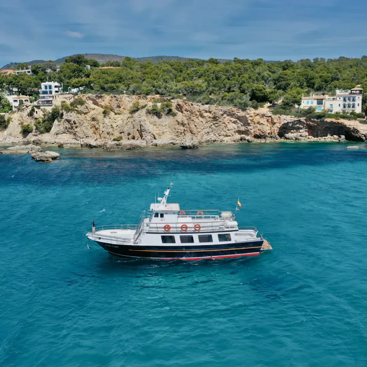 Palma Bay boat tour with barbecue, swimming and an optional sunset cruise