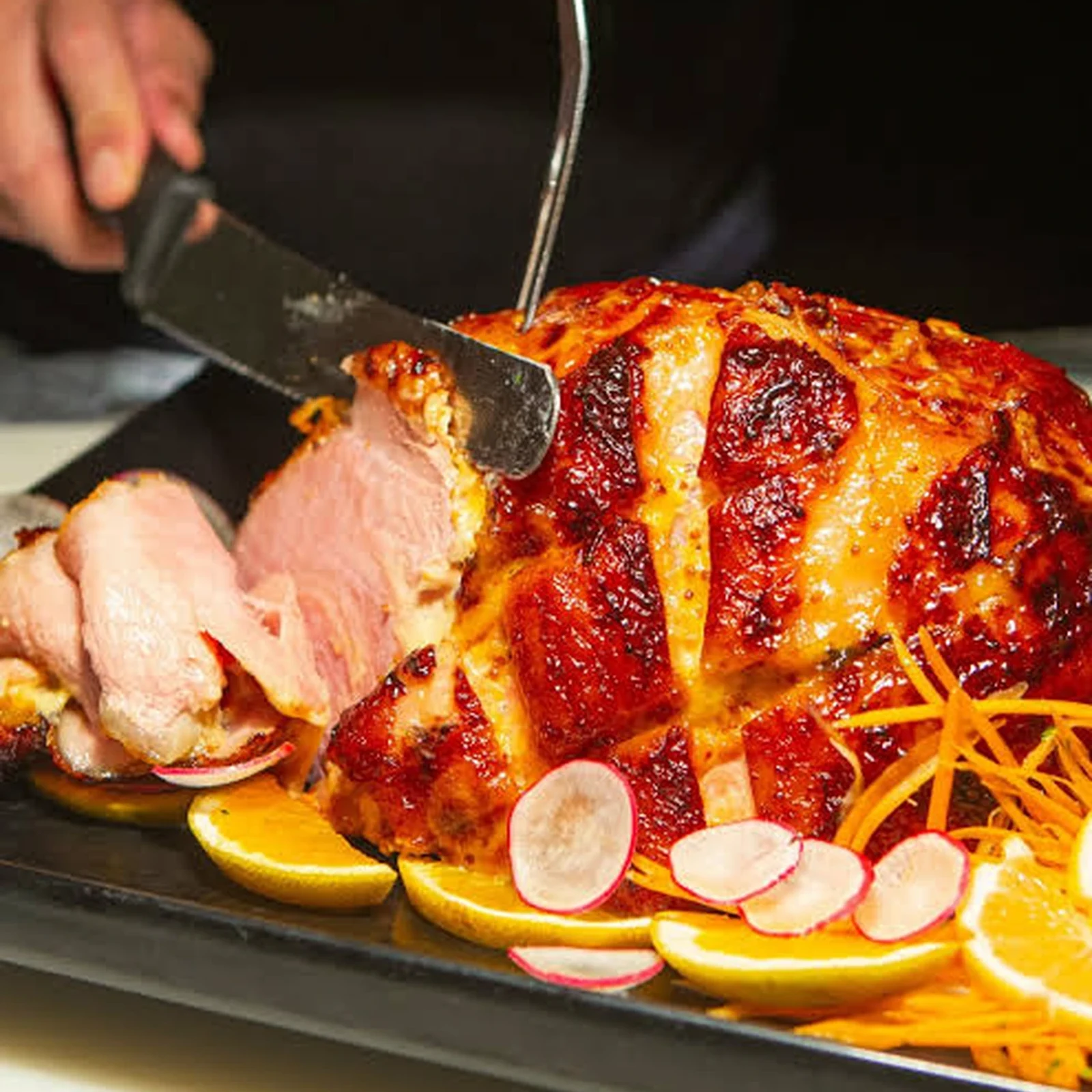 Auckland Harbour Dinner Cruise: Buffet and Night Views