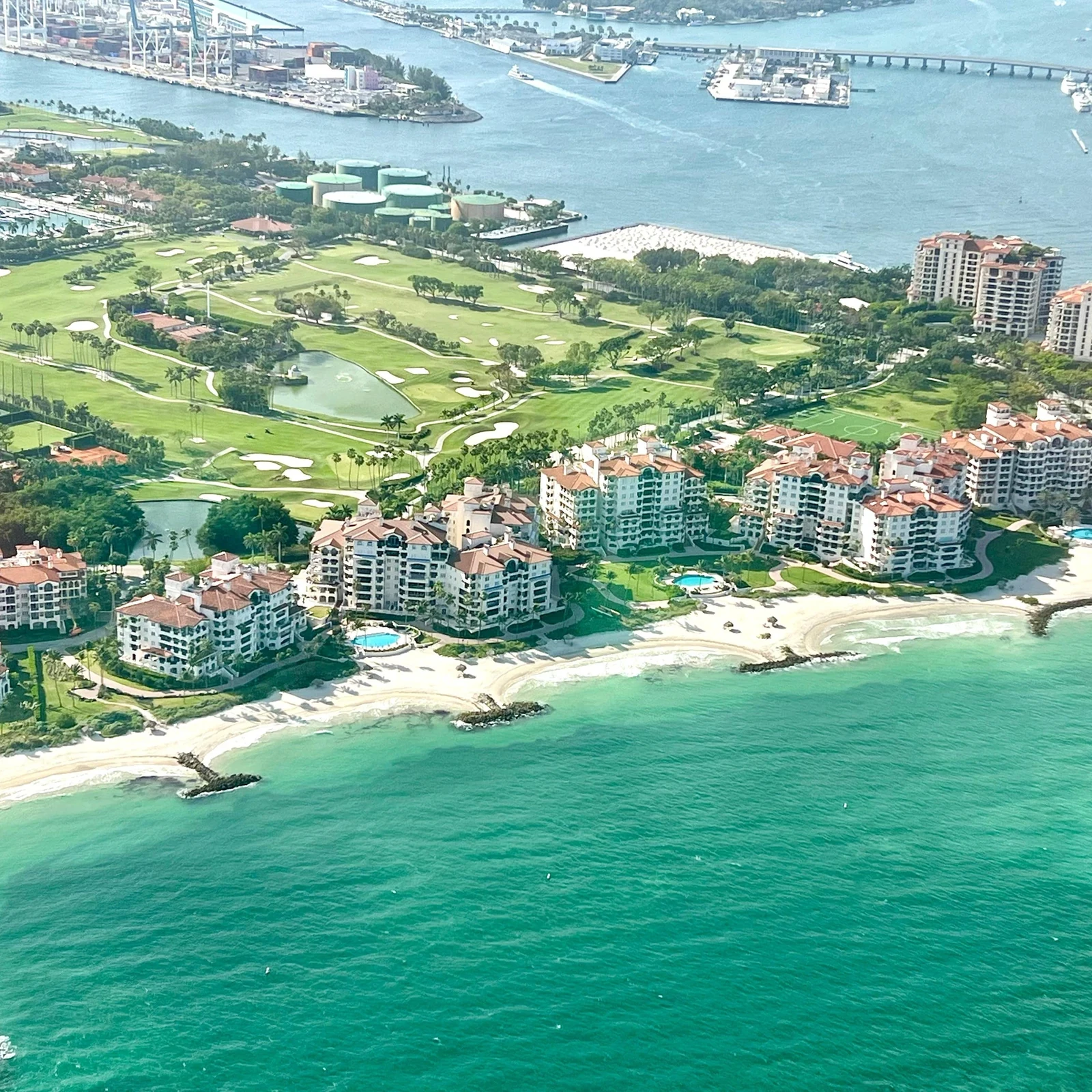 Miami von oben bei einem privaten Rundflug über South Beach
