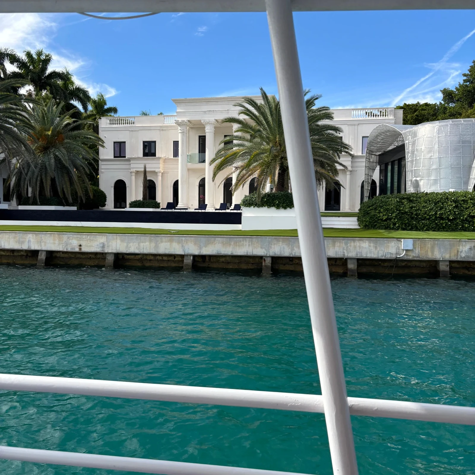 Crucero por Biscayne Bay con vistas al skyline de Miami