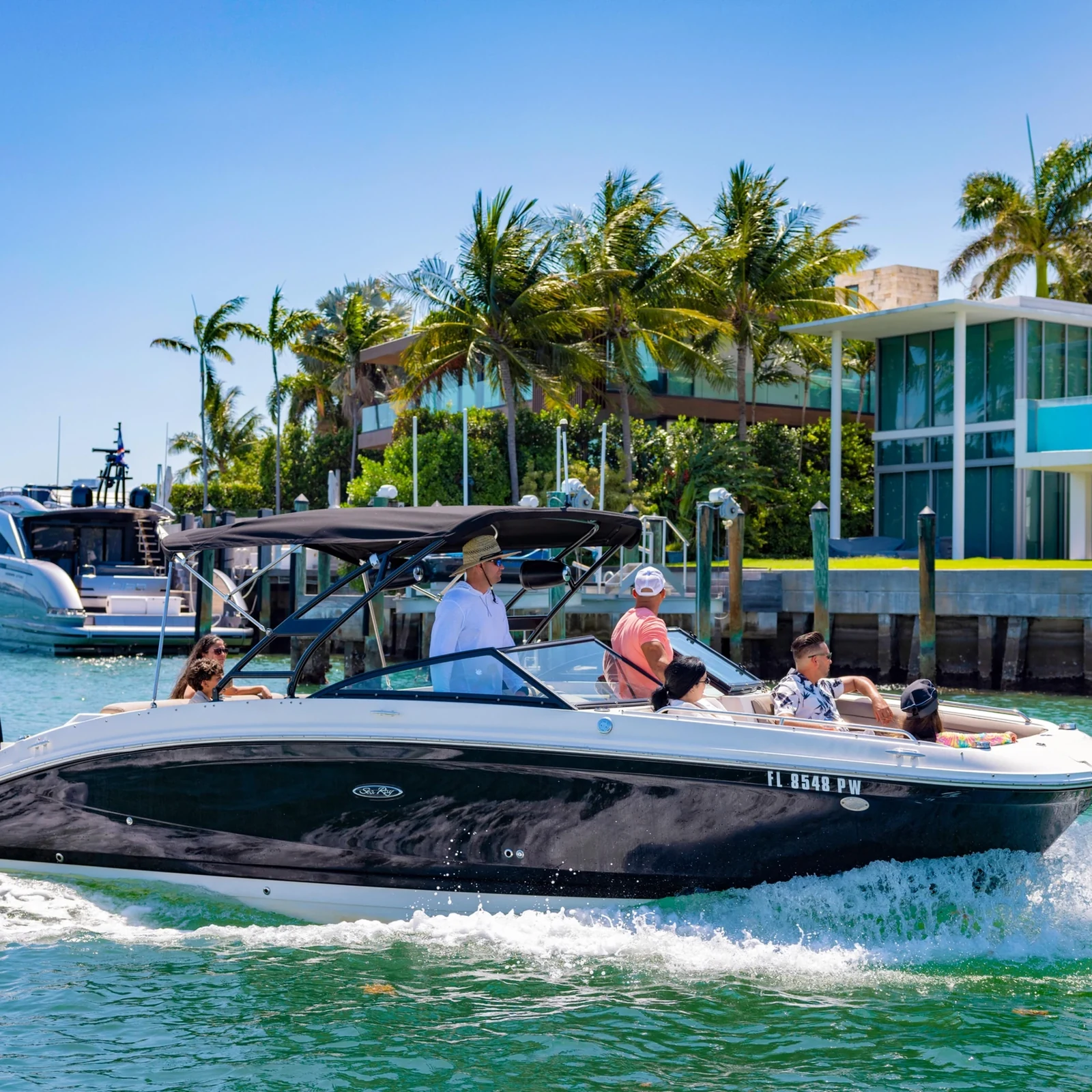 Miami privat vom Boot aus: Skyline, Schwimmen und Touren von 2 bis 5 Stunden
