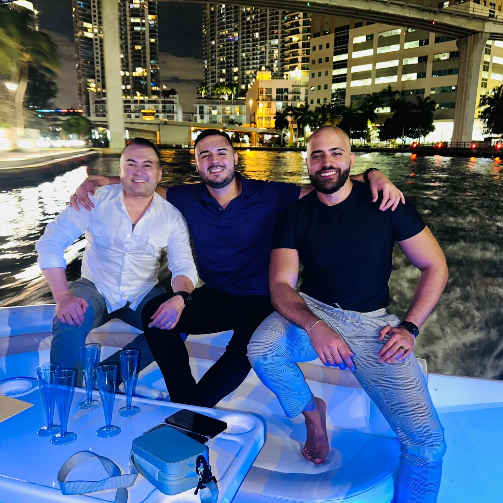 Erlebe Miami vom Wasser aus auf einer Yacht nur für deine Gruppe