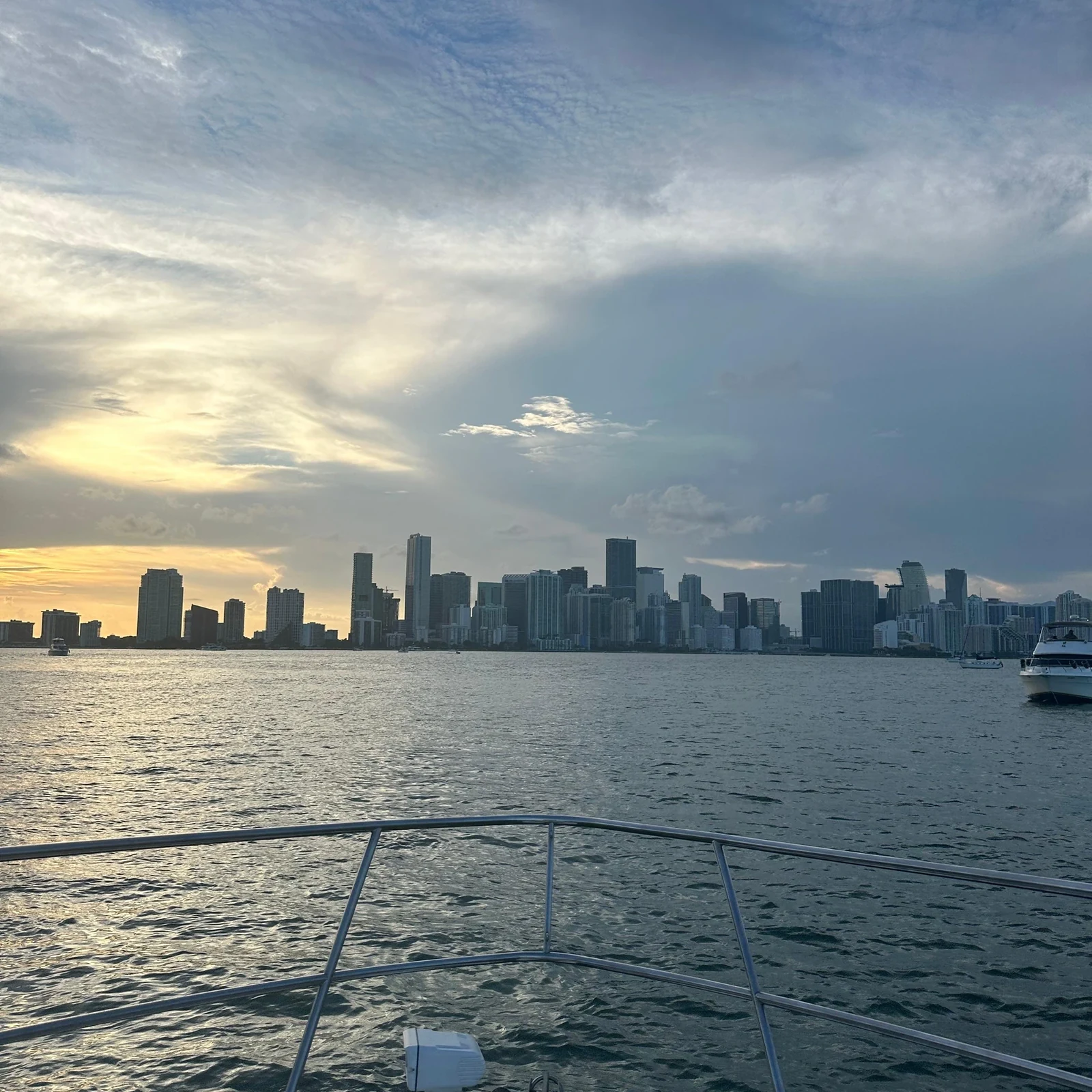 Erlebe Miami vom Wasser aus auf einer Yacht nur für deine Gruppe