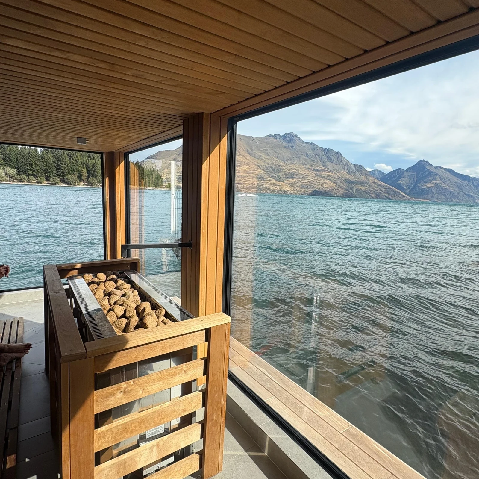 Schwimmende Sauna Queenstown am Lake Whakatipu