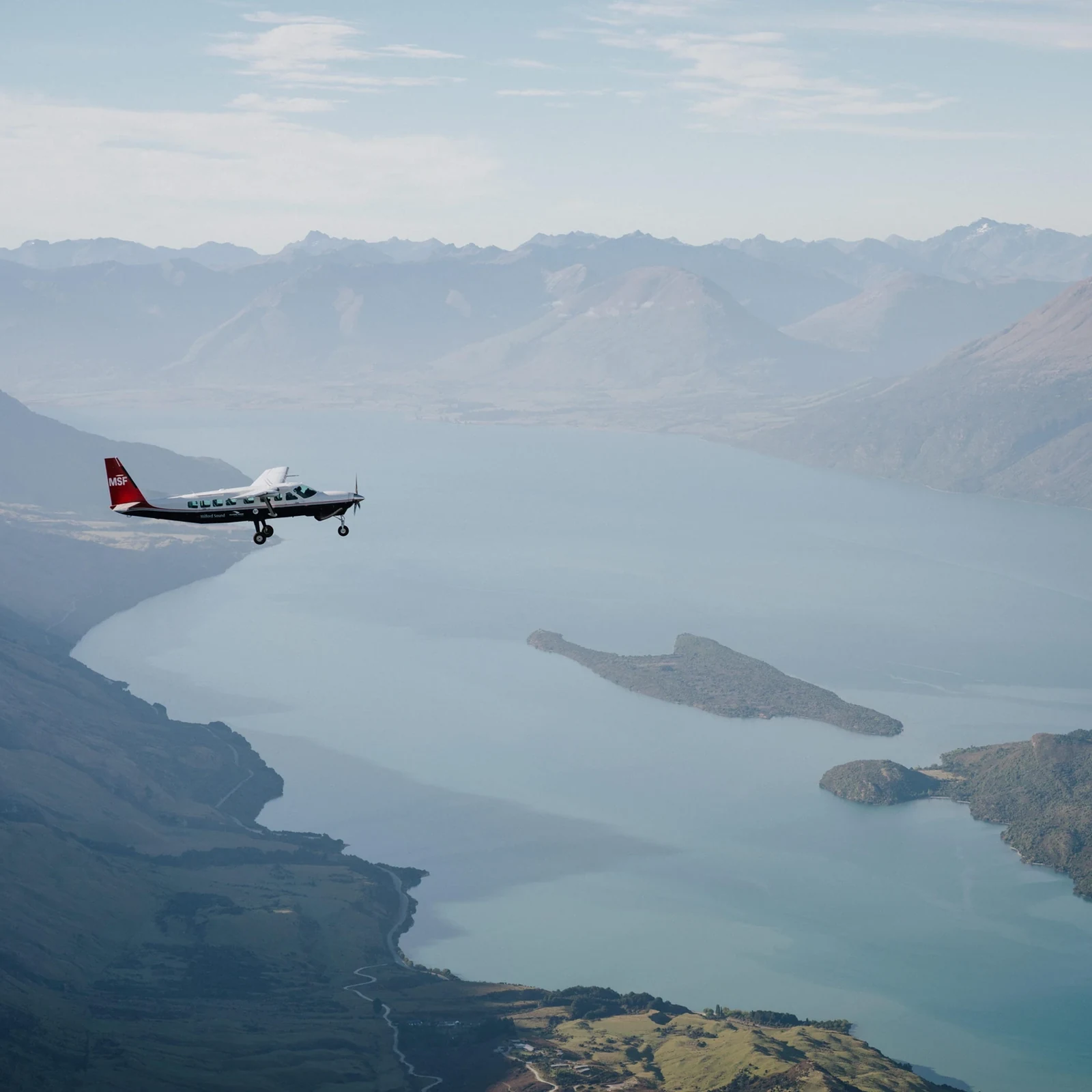 Milford Sound ab Queenstown mit Flugzeug und Boot