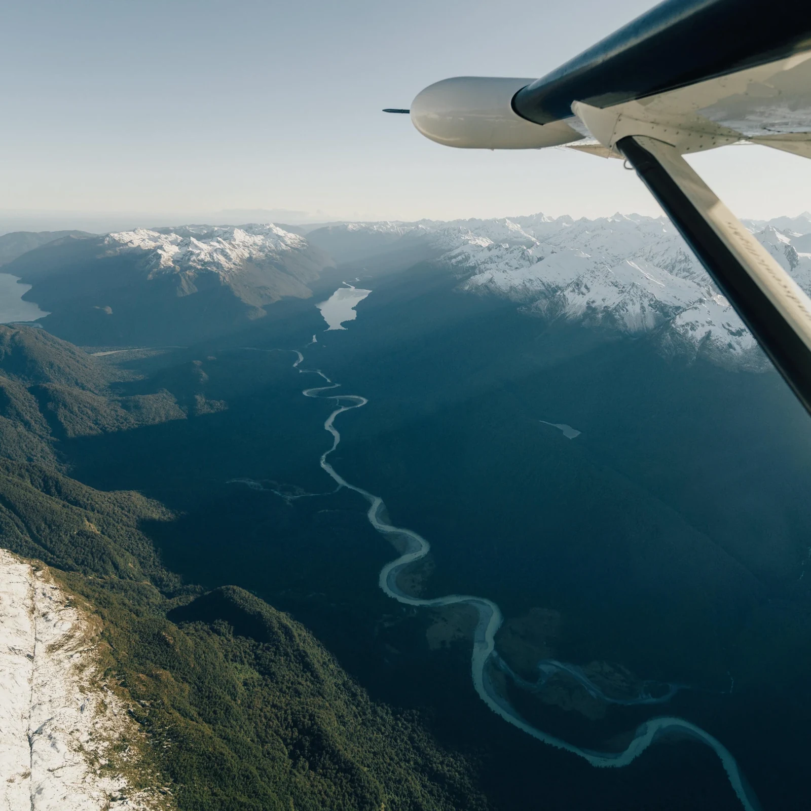 Milford Sound ab Queenstown mit Flugzeug und Boot