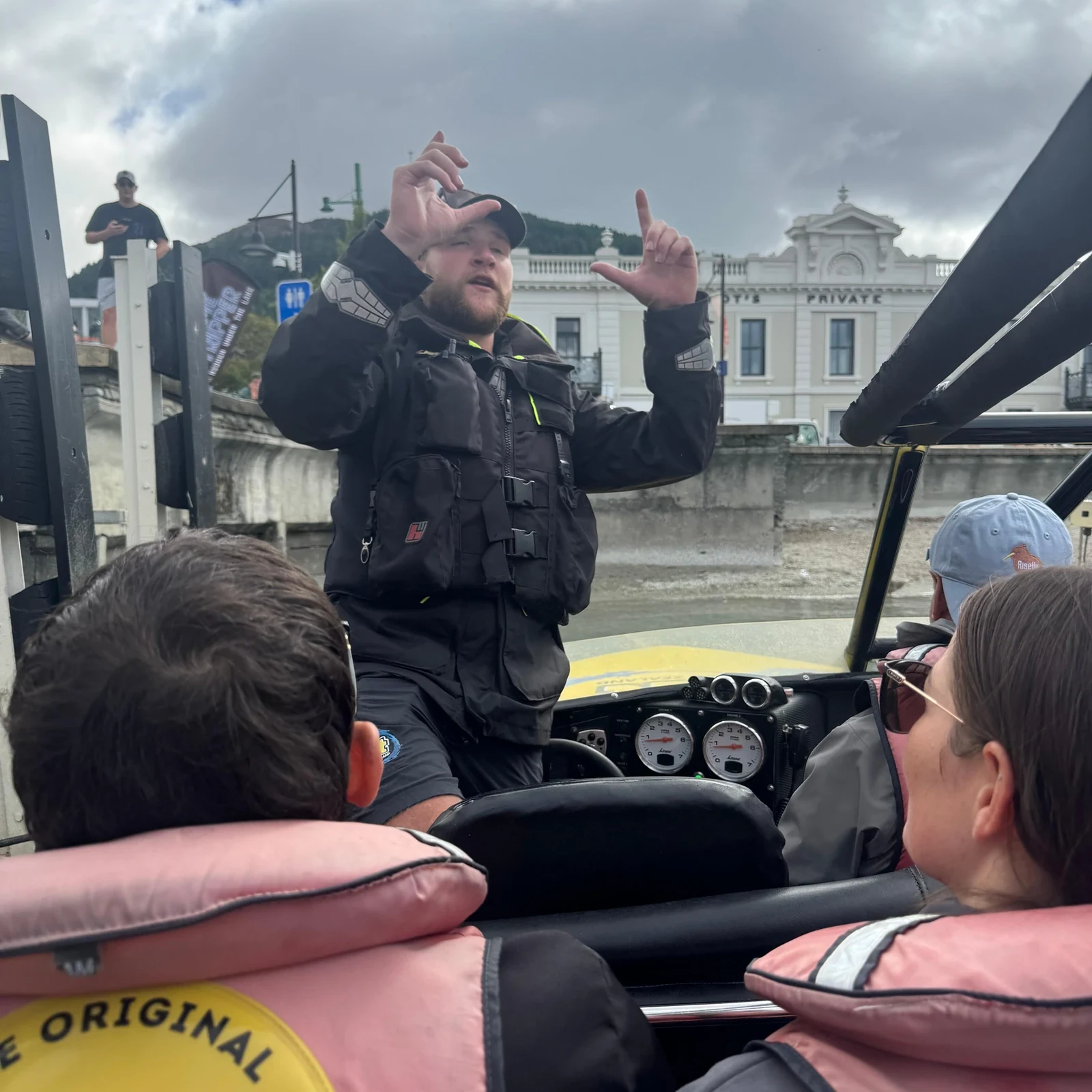 Jet boat en Queenstown por Shotover y Kawarau: 360° de adrenalina