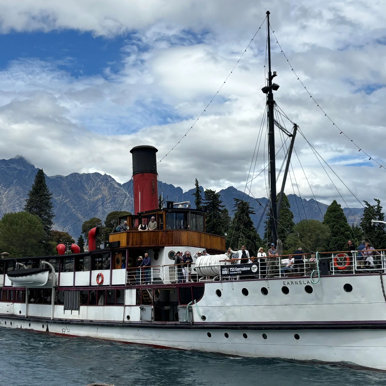 TSS Earnslaw Cruise Queenstown: History and Alpine Scenery