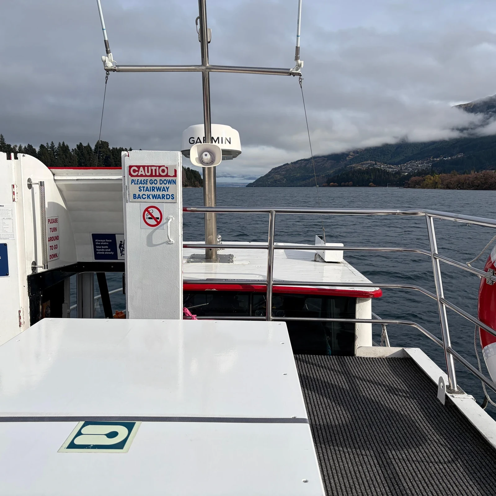 Crucero por el lago Wakatipu en Queenstown con vistas y comentarios en directo