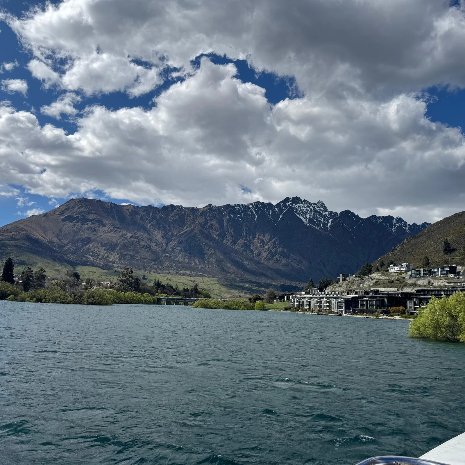 Crucero por el lago Wakatipu en Queenstown con vistas y comentarios en directo
