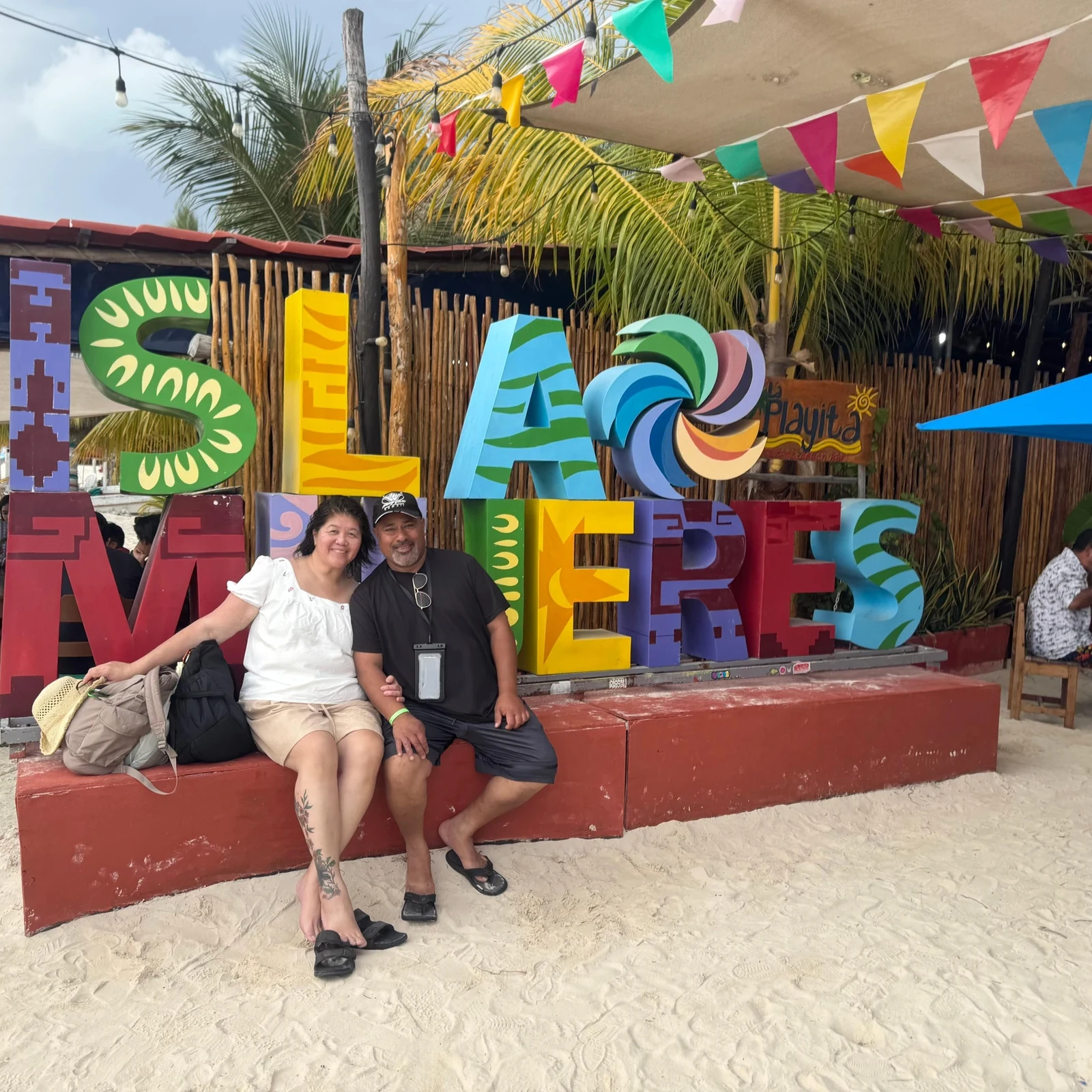 Isla Mujeres Katamaran Tour ab Cancún: Schnorcheln, Open Bar & Buffet