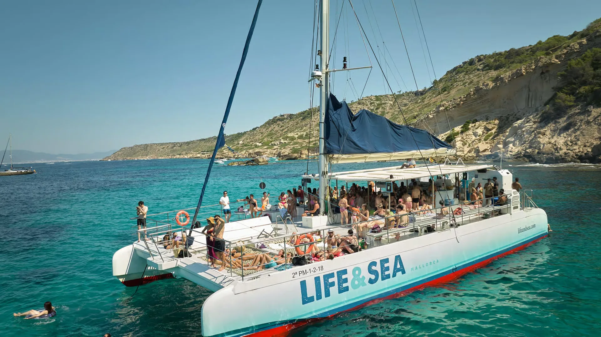Crucero en catamarán por la bahía de Palma con snorkel