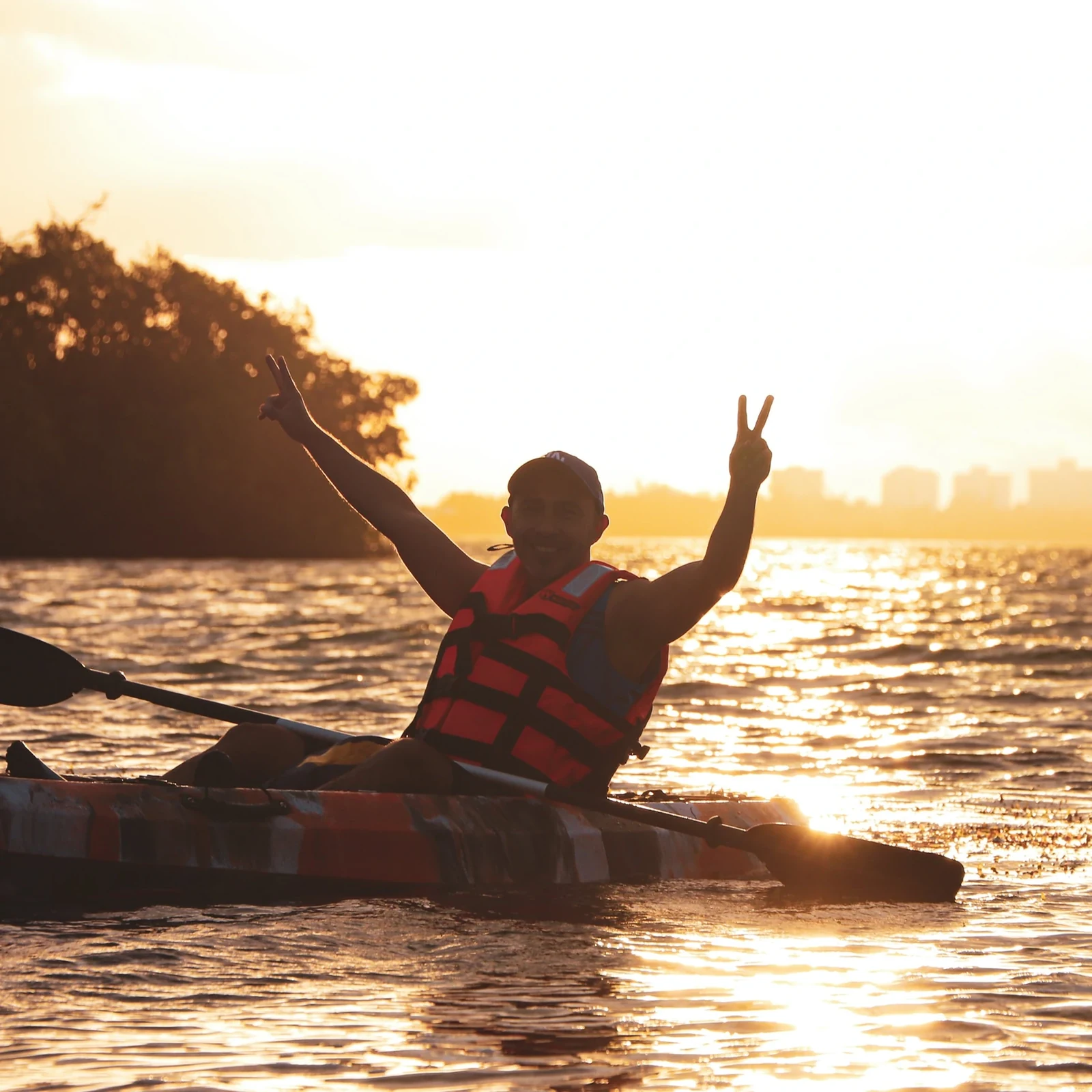 Kayak au coucher du soleil à Cancún dans les mangroves