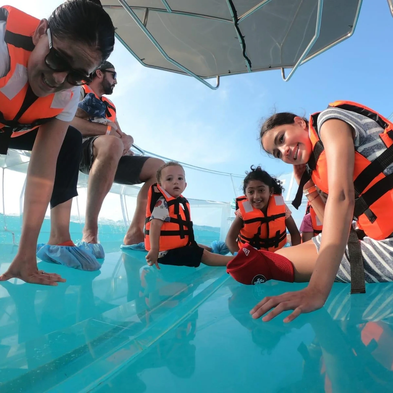 Excursion en bateau transparent à Cancún avec baignade à Blanquizal et boissons