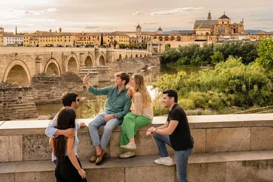 Excursión a Setenil y Ronda desde Sevilla con opción de flamenco