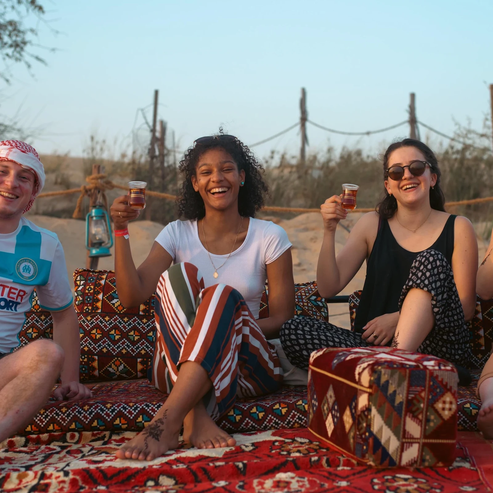 Dubai Wüstensafari: Rote Dünen, Kamelritt und Optionen mit Quad oder Al Khayma