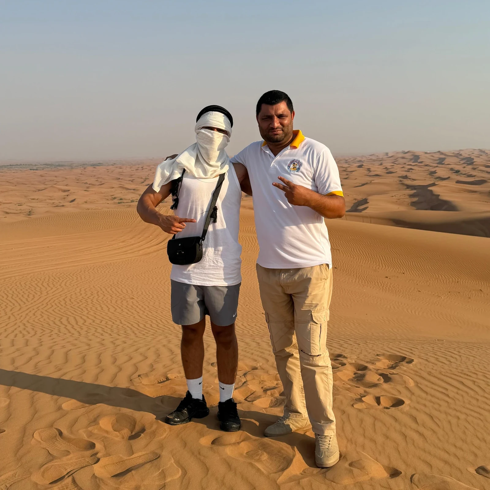 Safari por las dunas rojas de Dubái con cena BBQ y quad opcional