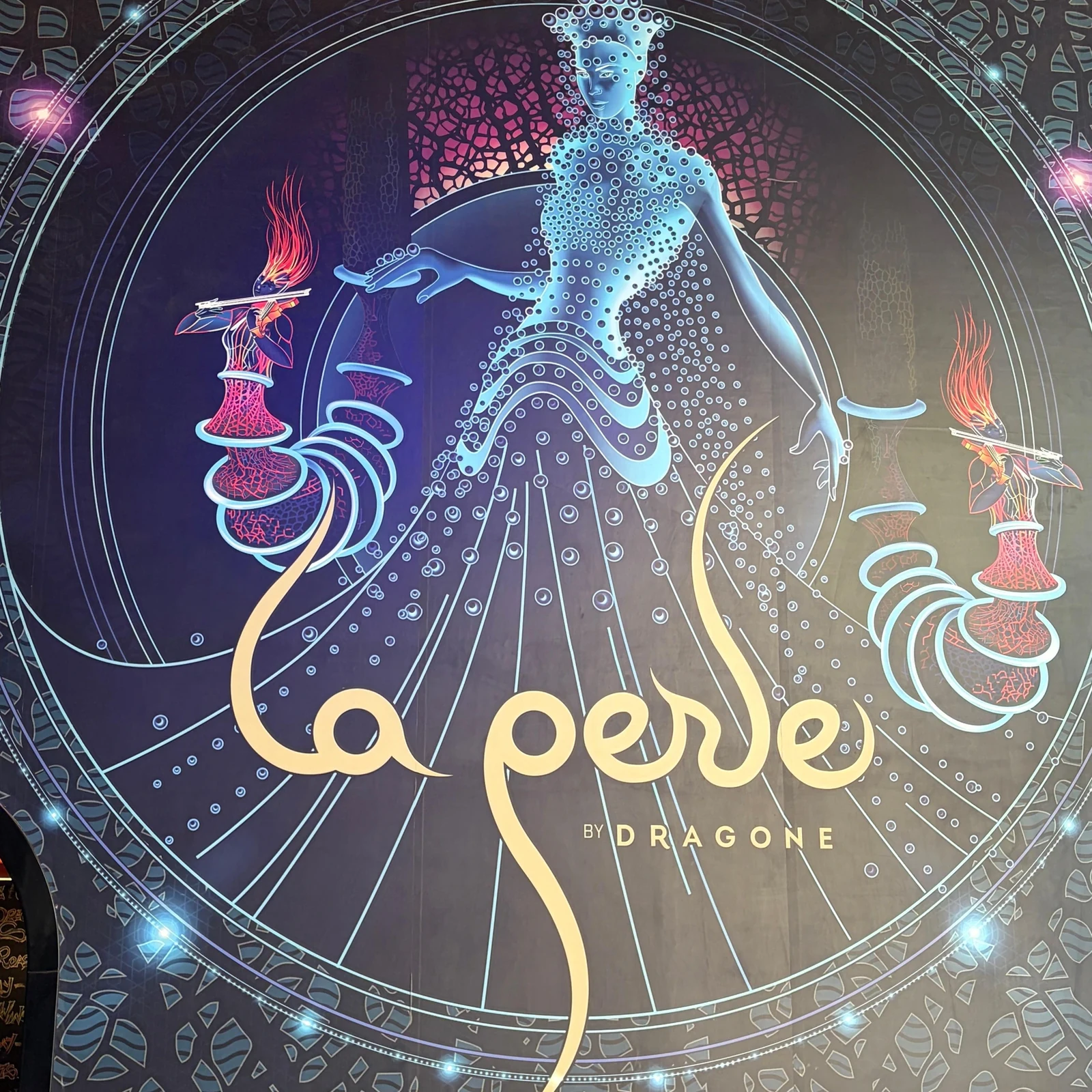 La Perle by Dragone: 90 Minuten Wasser und Akrobatik in Dubai