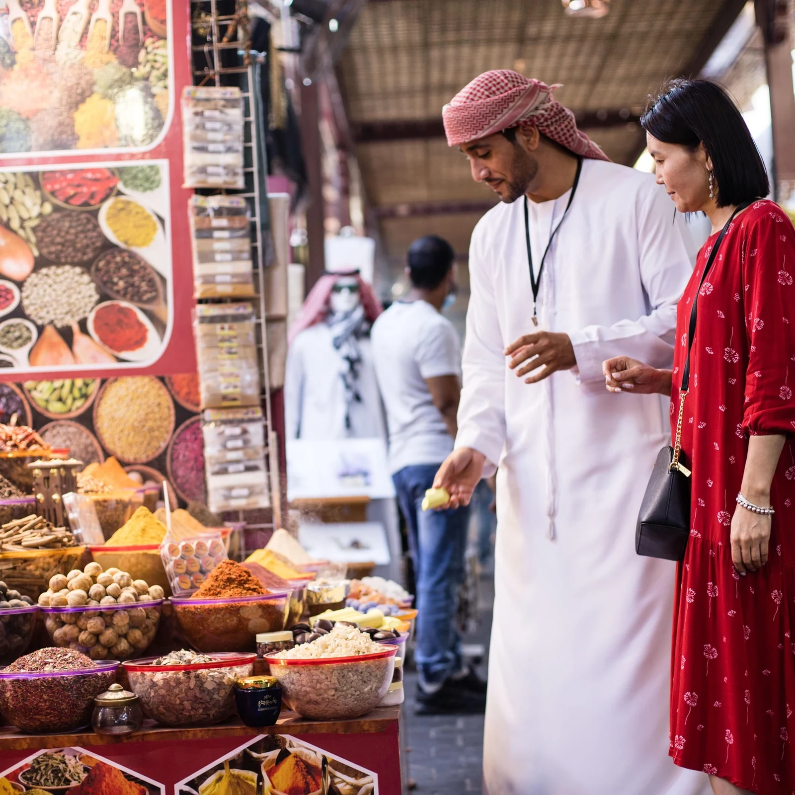 Old Dubai a pie: barrios históricos, souks y un abra por Dubai Creek