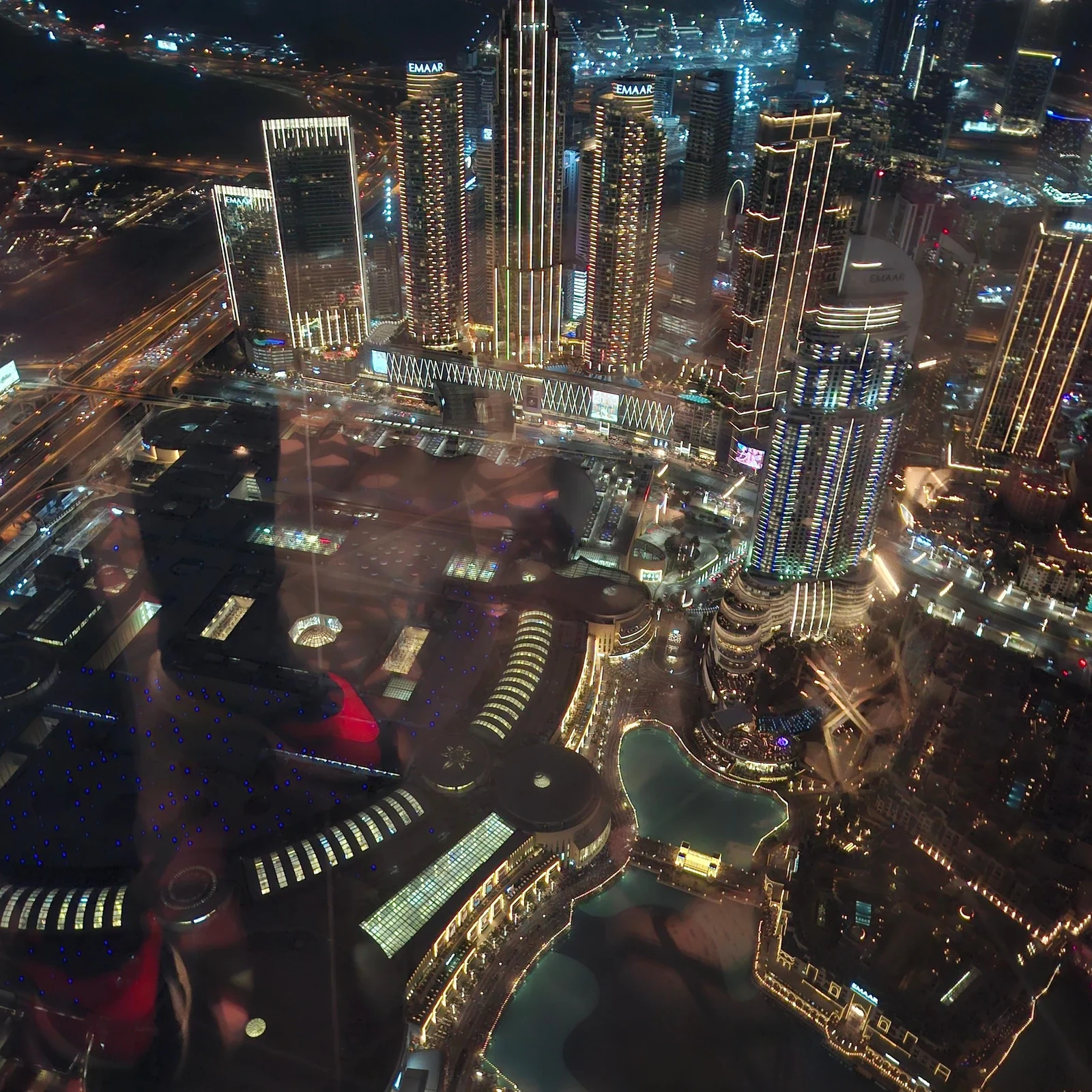 Burj Khalifa niveaux 124 et 125 + Aquarium de Dubaï en une réservation