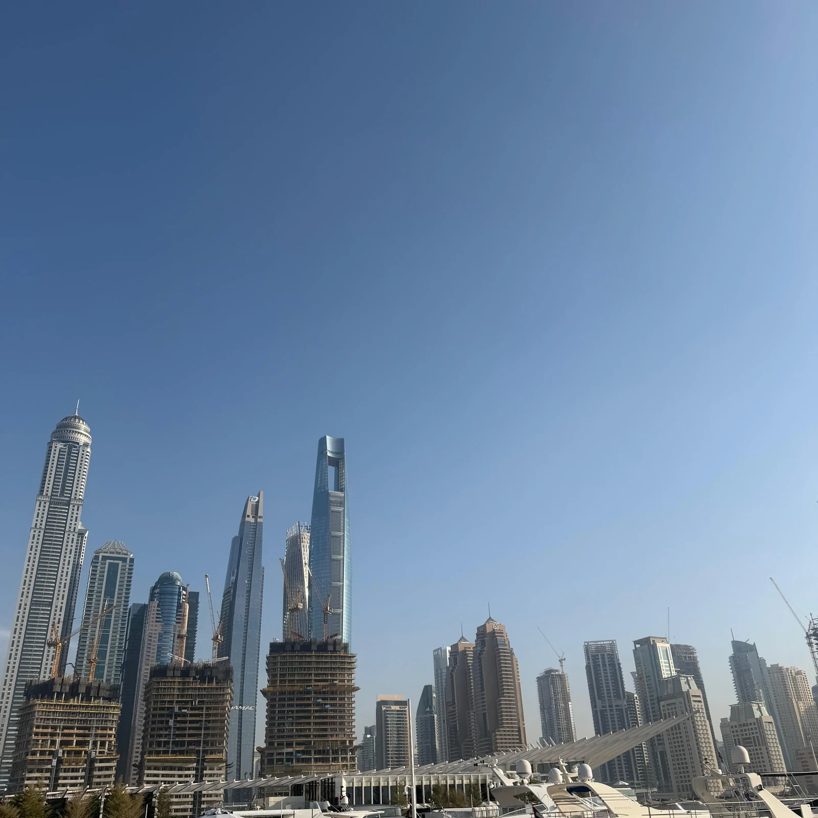 Dubaï depuis l’eau : yacht, skyline et coucher du soleil en 1 à 2 heures