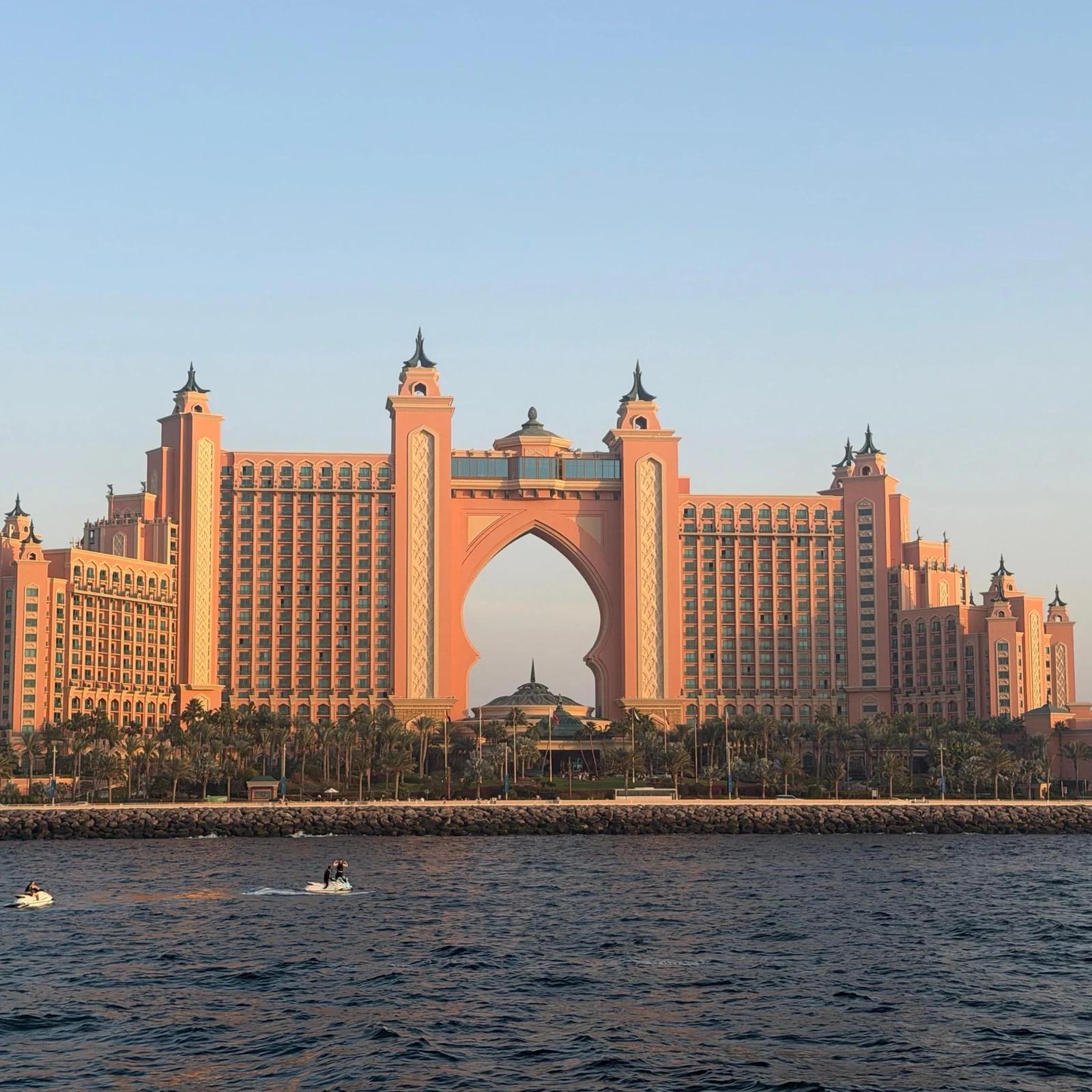 Dubaï depuis l’eau : yacht, skyline et coucher du soleil en 1 à 2 heures