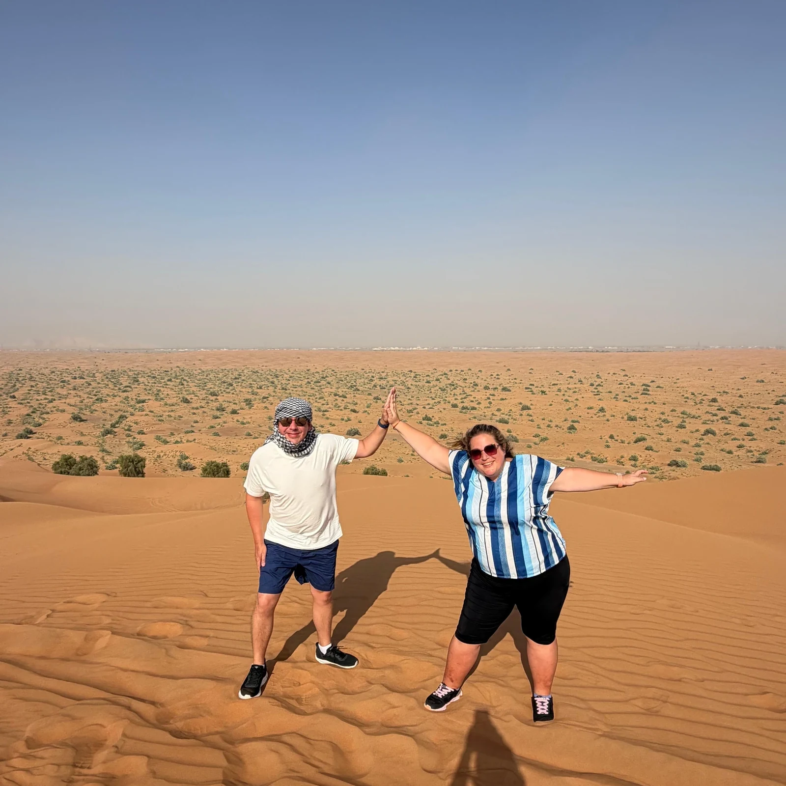 Safari durch Lahbabs rote Dünen mit Kamelritt und Sandboarding