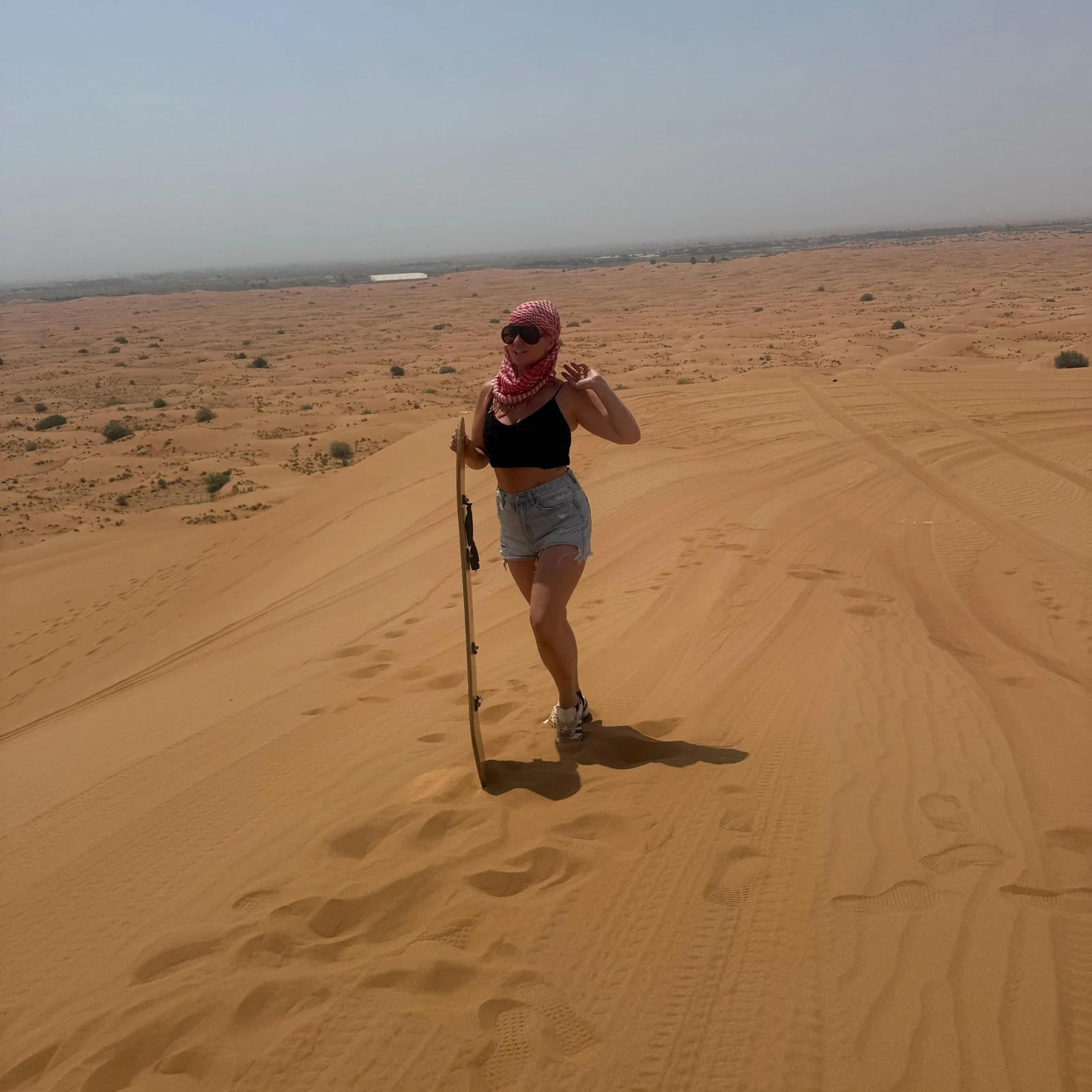 Safari durch Lahbabs rote Dünen mit Kamelritt und Sandboarding
