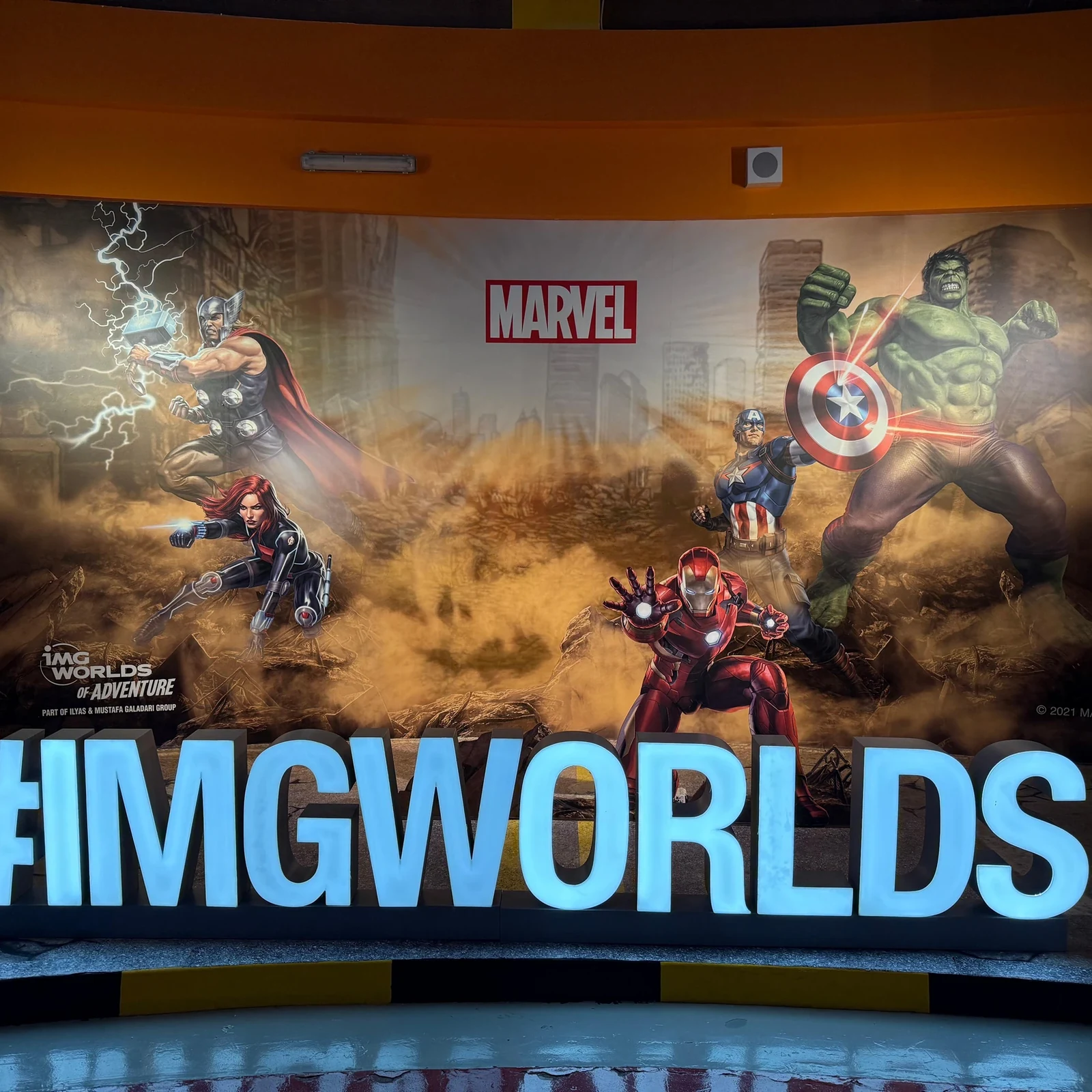 IMG Worlds of Adventure : une journée entre Marvel, Cartoon Network et dinosaures