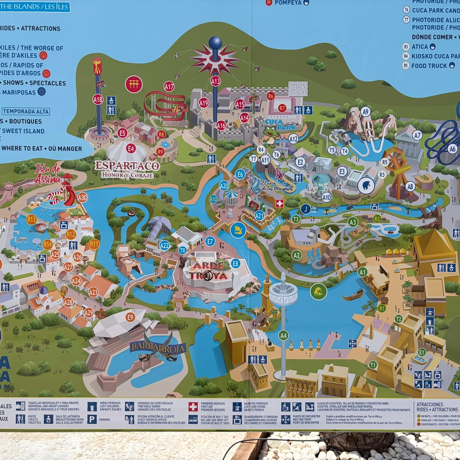 Terra Mítica Benidorm: Fahrgeschäfte, Wasser und antike Welten an einem Tag