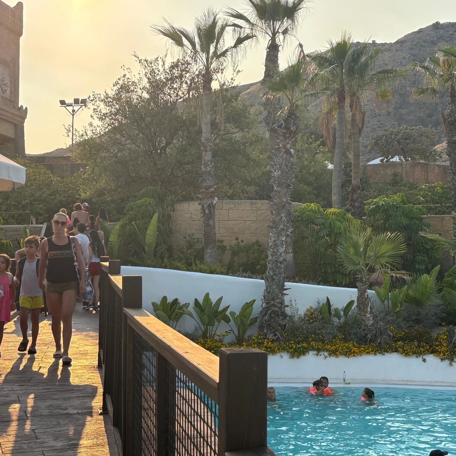Terra Mítica Benidorm: Fahrgeschäfte, Wasser und antike Welten an einem Tag