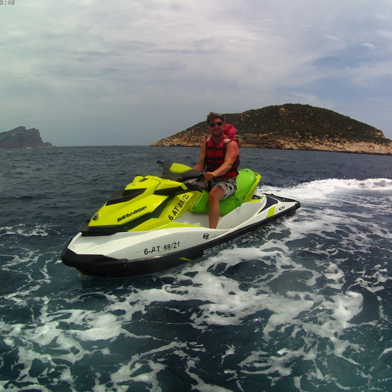 30 Minuten Jetski durch die Bucht von Benidorm