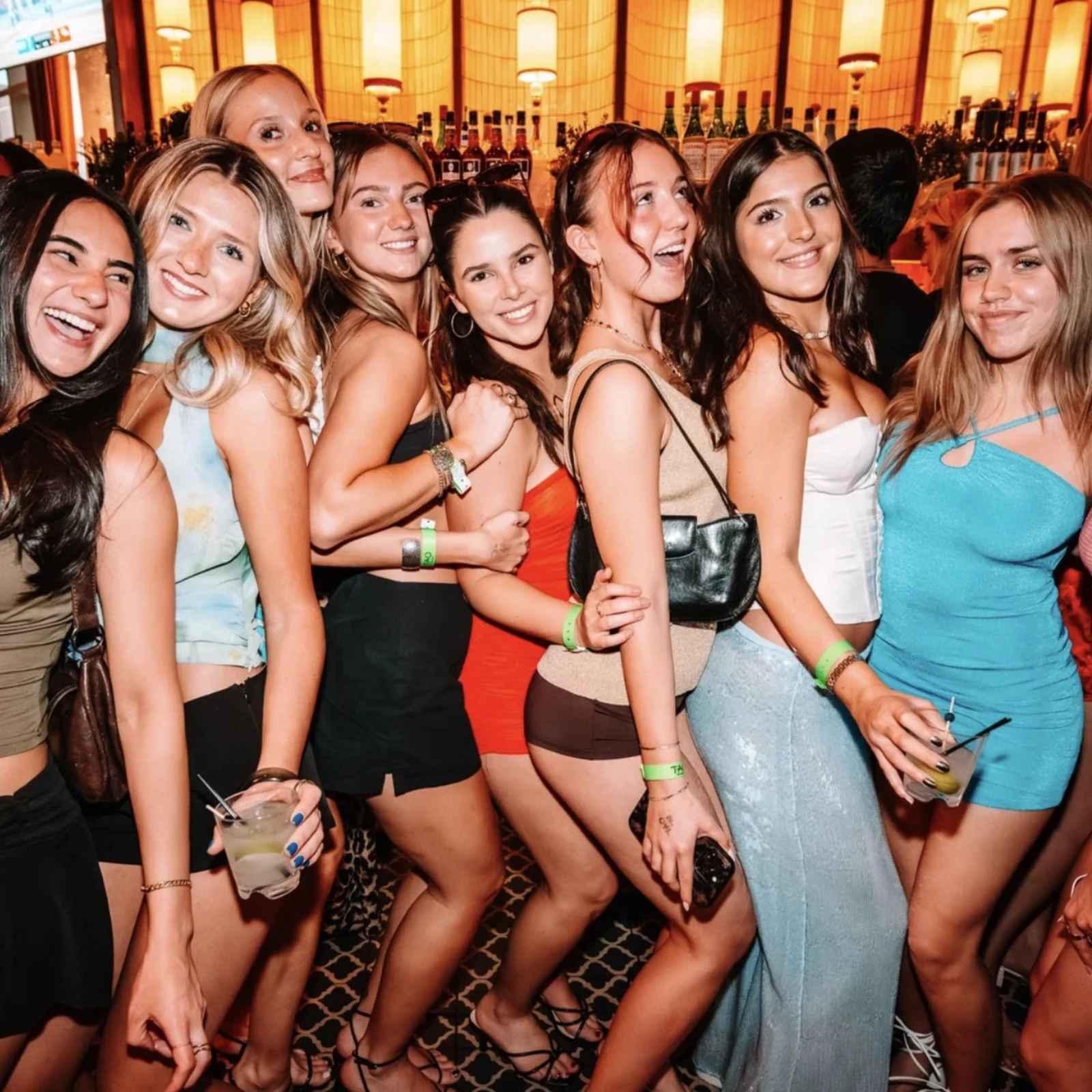 Tournée des bars à Benidorm : 2 bars, 1 discothèque et une soirée déjà organisée