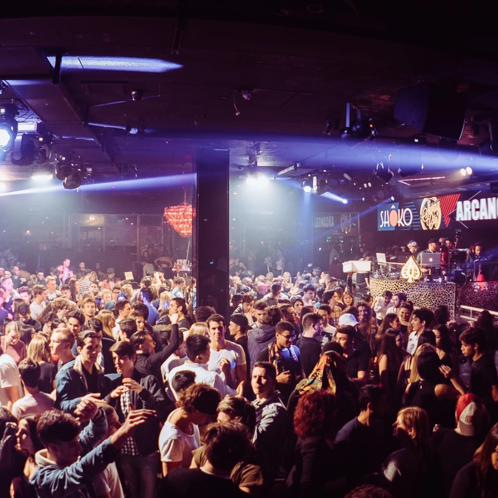 Tournée des bars à Benidorm : 2 bars, 1 discothèque et une soirée déjà organisée