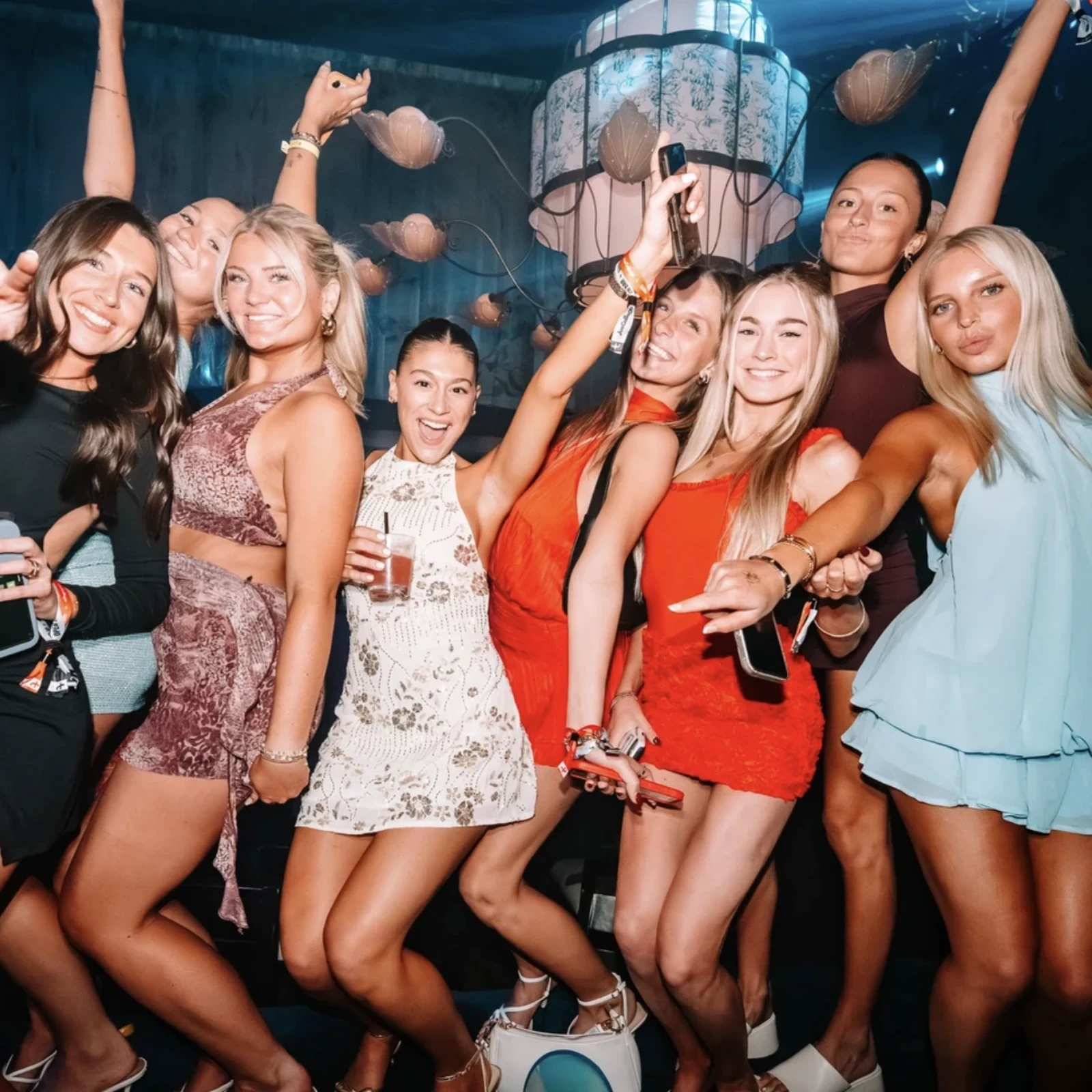 Tournée des bars à Benidorm : 2 bars, 1 discothèque et une soirée déjà organisée