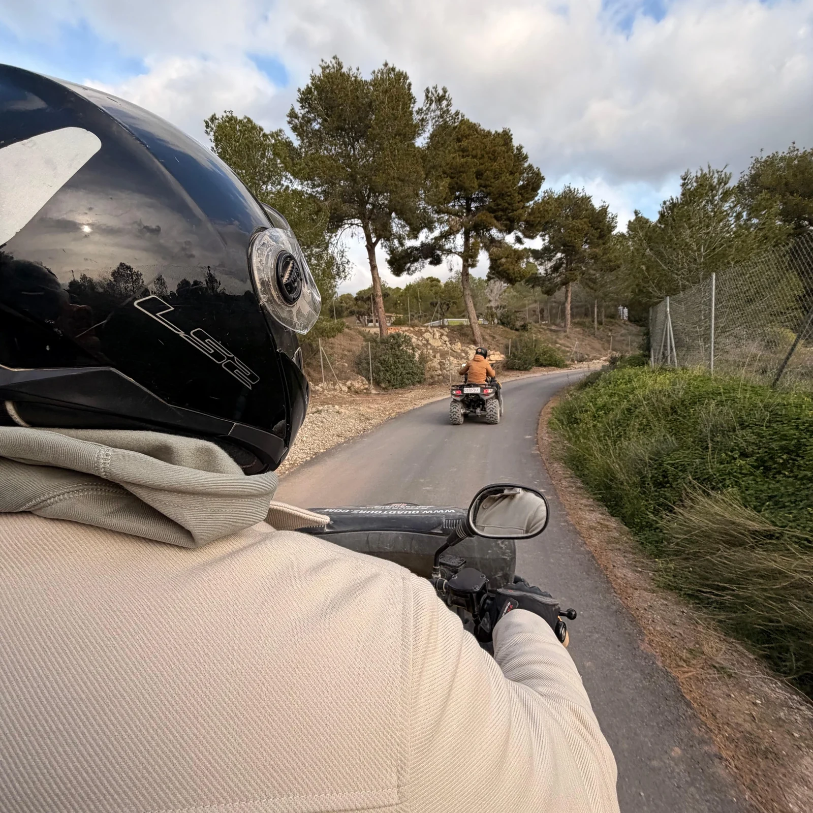 Eine Stunde mit dem Quad durch Alteas „Dschungel“-Pisten