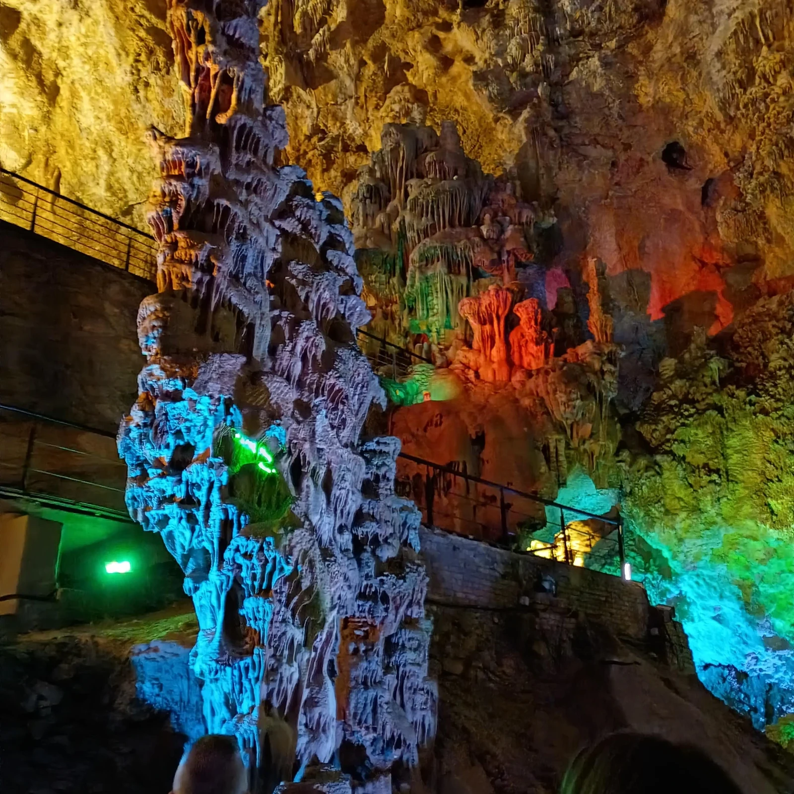 Grottes de Canelobre et Busot en petit groupe, transport inclus