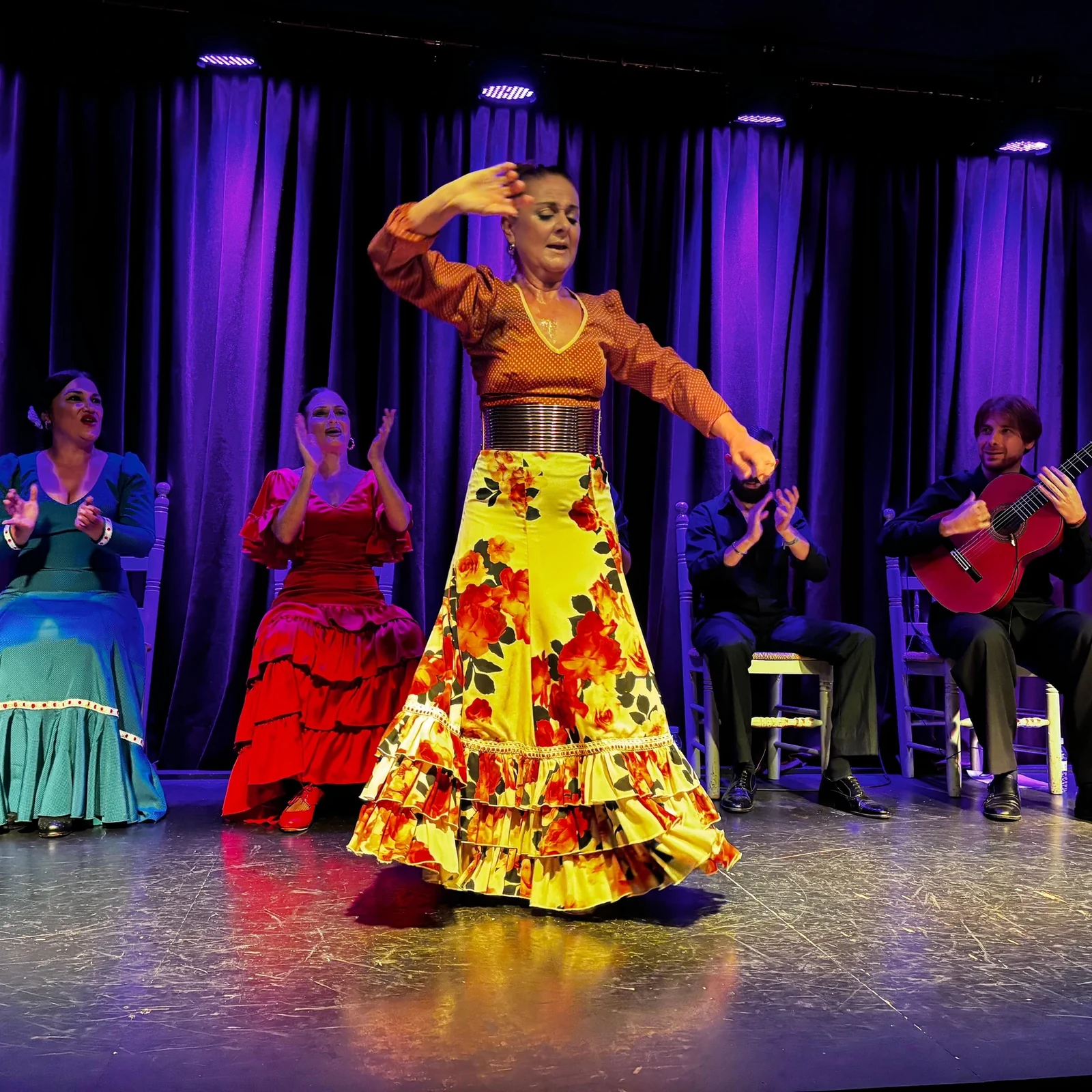 Flamenco en vivo en Alicante, con tapas si quieres completar la experiencia