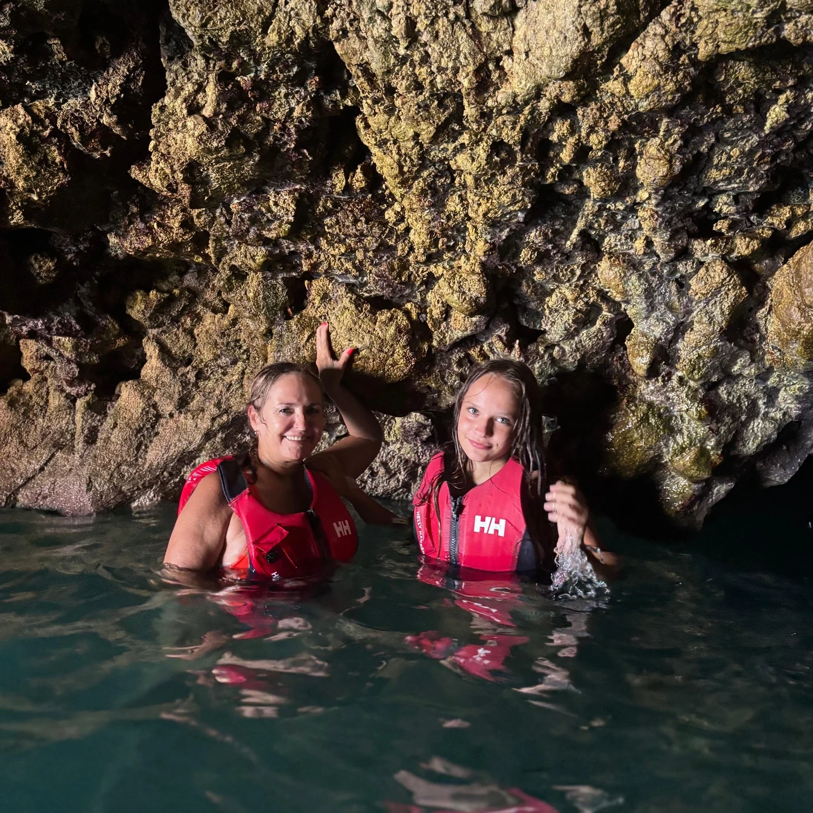 Kajak und Schnorcheln in Javea: Cala Tangó und Turquoise Cave