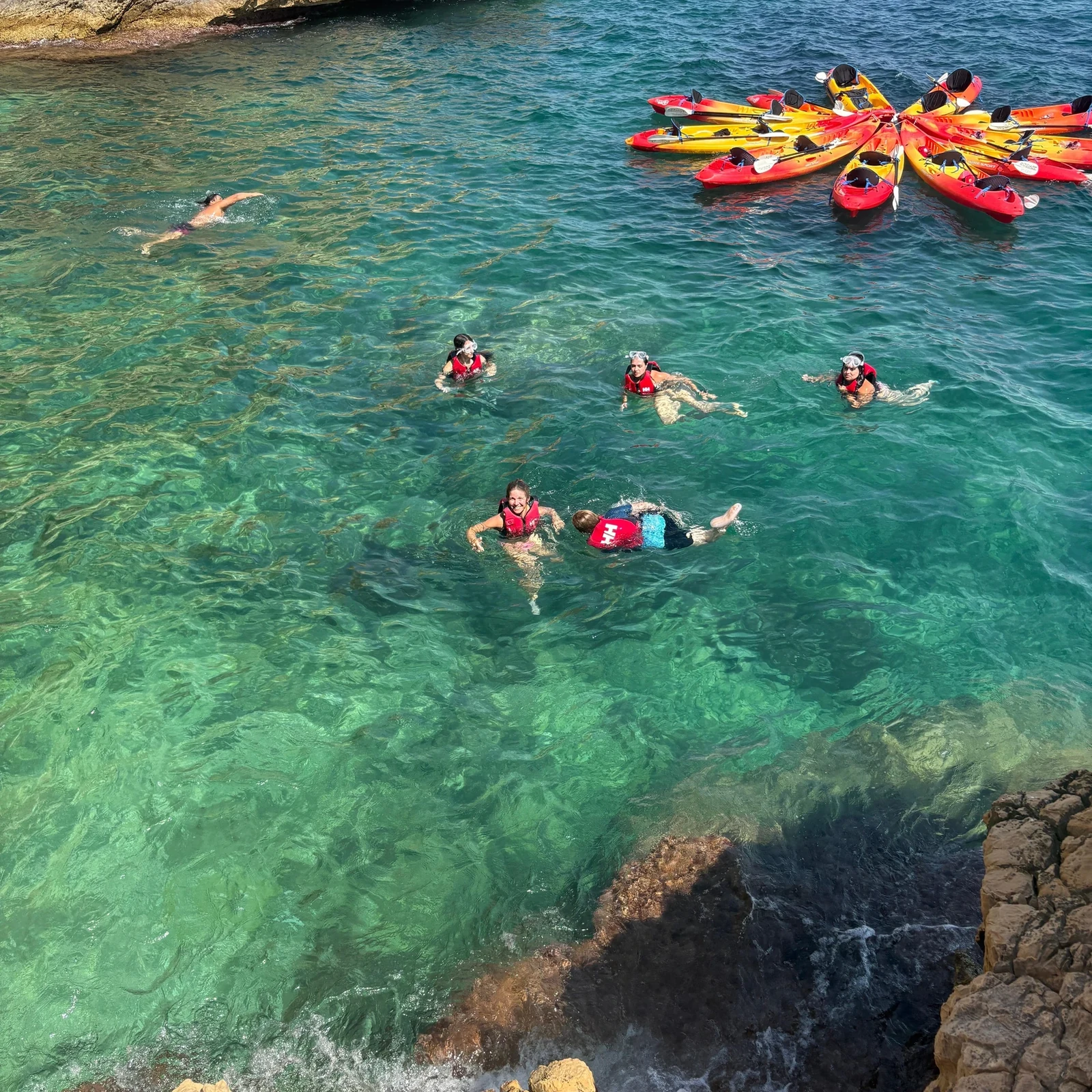 Kajak und Schnorcheln in Javea: Cala Tangó und Turquoise Cave