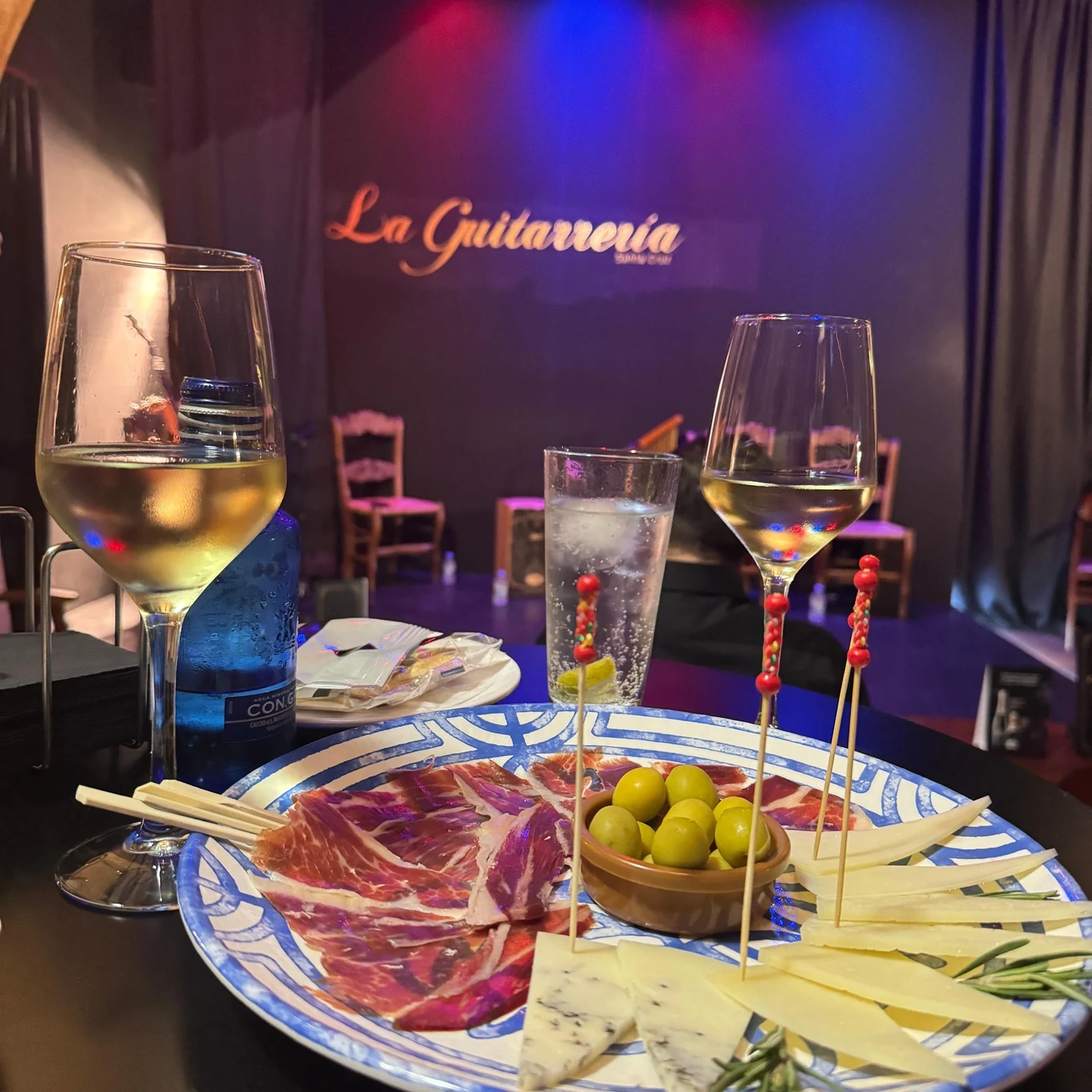 Live-Flamenco im Marbeuf Palace im Viertel Santa Cruz