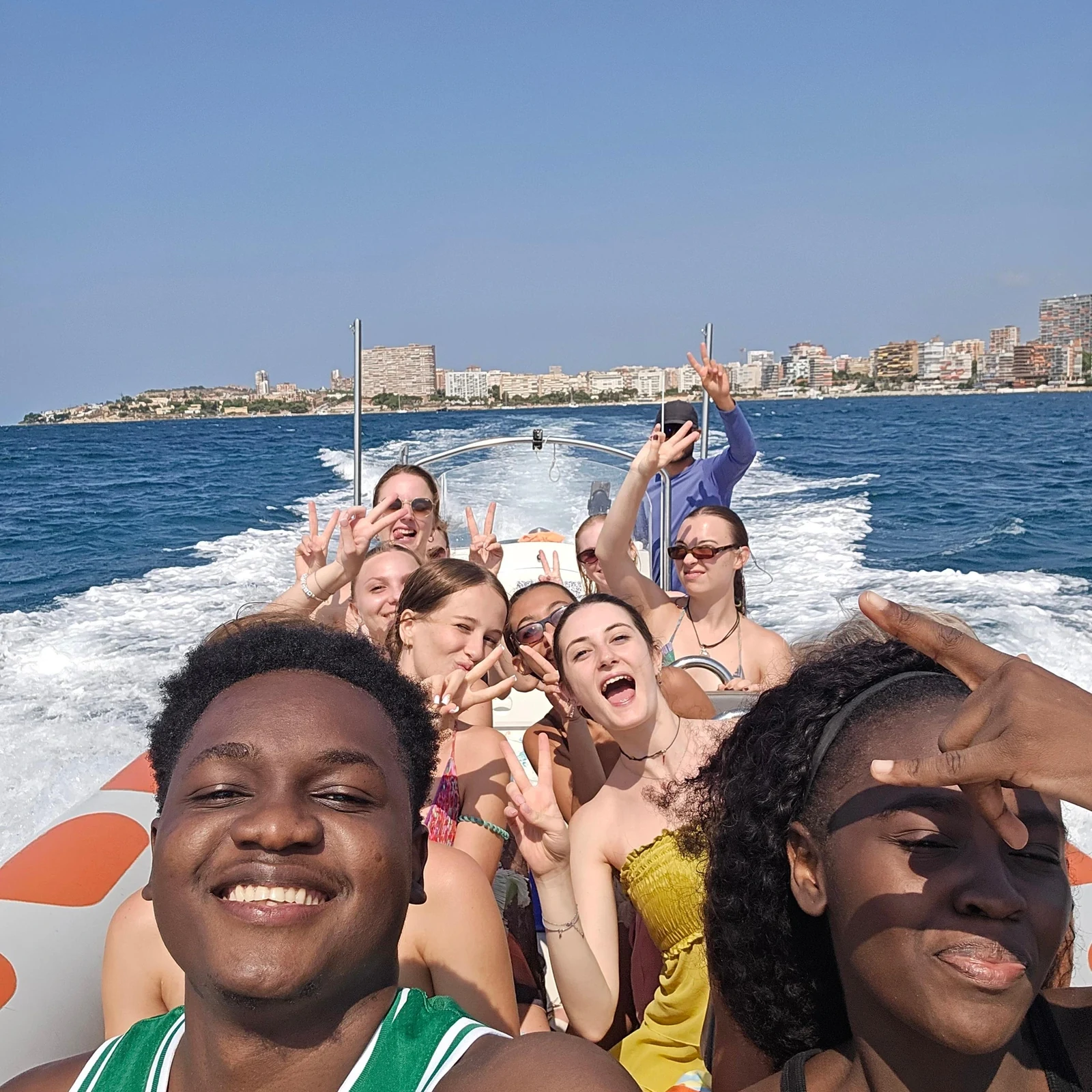 Costa de Alicante en lancha rápida, con una hora para bañarte