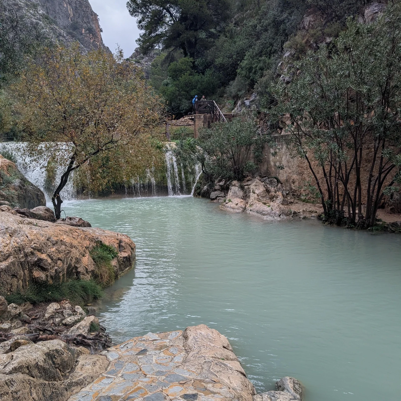 Algar-Wasserfälle ab Alicante mit Transfer und 2 Stunden zum Erkunden