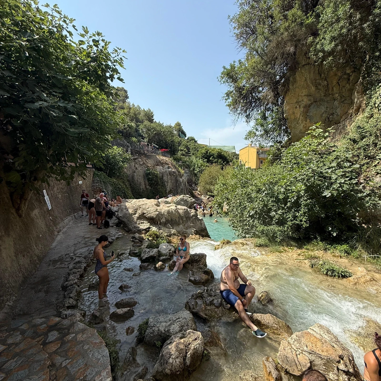 Algar-Wasserfälle ab Alicante mit Transfer und 2 Stunden zum Erkunden